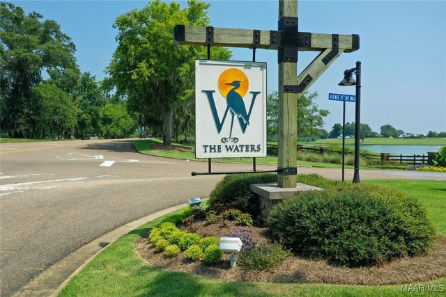 258 Crosslake Way, Pike Road, AL 36064