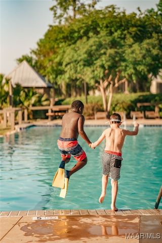 258 Crosslake Way, Pike Road, AL 36064