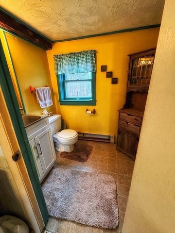 535 Prospect St, West Boylston, MA 01583