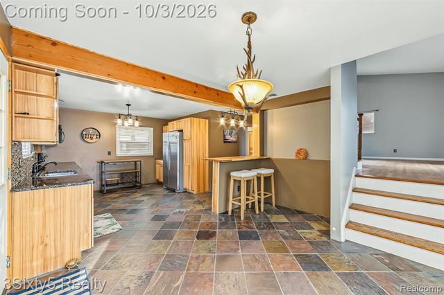 19495 Osmus Street, Livonia, MI 48152