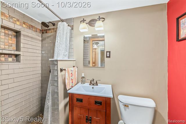 19495 Osmus Street, Livonia, MI 48152