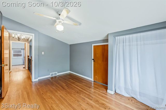 19495 Osmus Street, Livonia, MI 48152