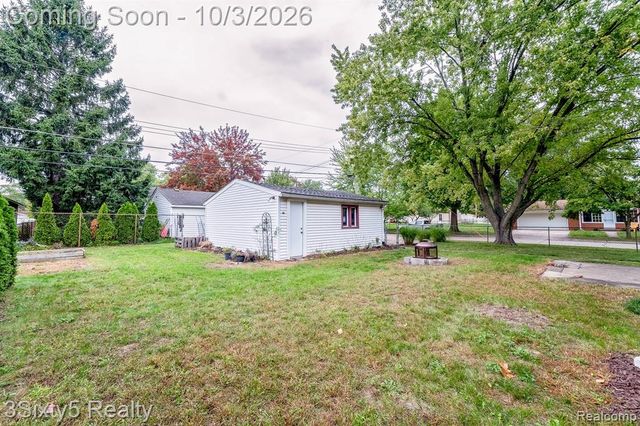 19495 Osmus Street, Livonia, MI 48152