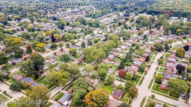 19495 Osmus Street, Livonia, MI 48152