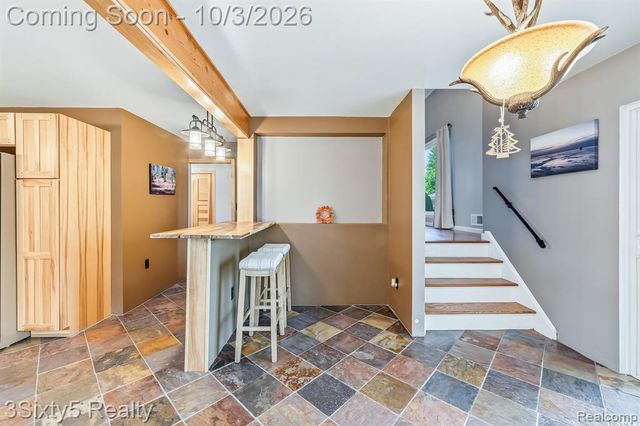 19495 Osmus Street, Livonia, MI 48152
