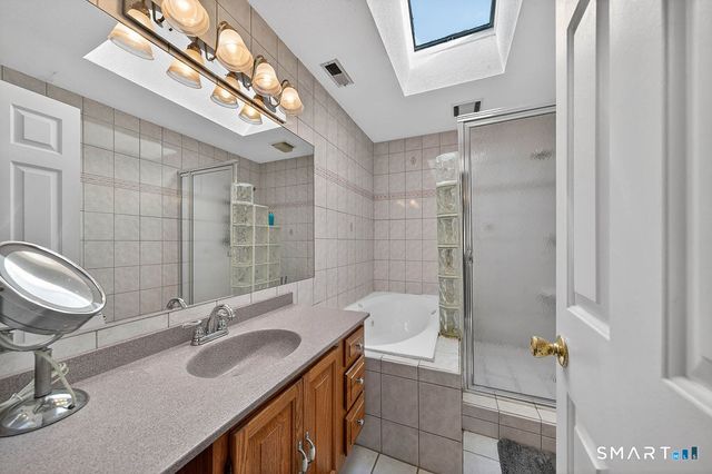 120 Doral Farms Road, North Branford, CT 06471