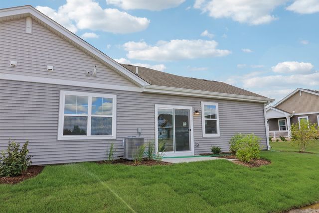 1075 Savannah Lane, Pingree Grove, IL 60140