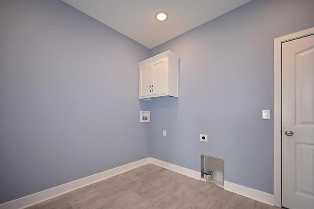 107 JOHNSON Circle, Dearborn, MO 64439