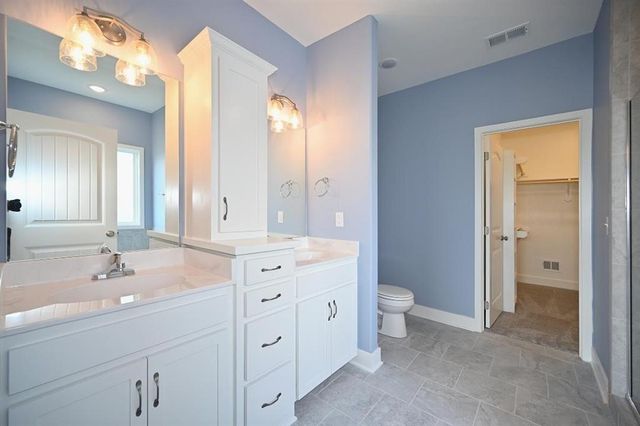 107 JOHNSON Circle, Dearborn, MO 64439