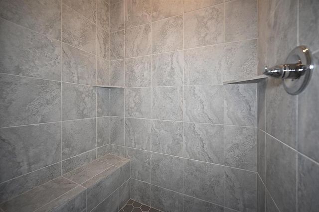 107 JOHNSON Circle, Dearborn, MO 64439