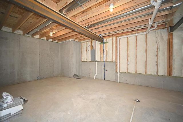 107 JOHNSON Circle, Dearborn, MO 64439