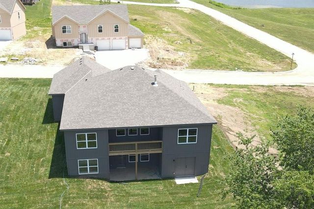 107 JOHNSON Circle, Dearborn, MO 64439