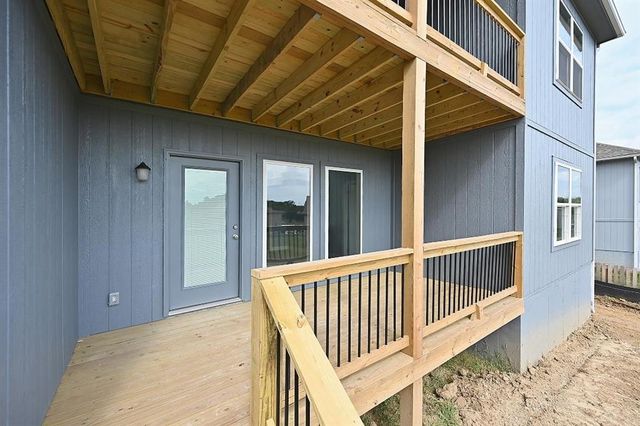 107 JOHNSON Circle, Dearborn, MO 64439