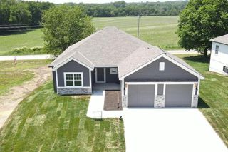 107 JOHNSON Circle, Dearborn, MO 64439