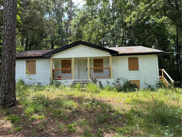2386 Young Road, Stone Mountain, GA 30088