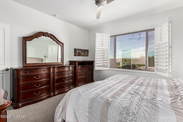 829 N Broken Hills Drive, Green Valley, AZ 85614