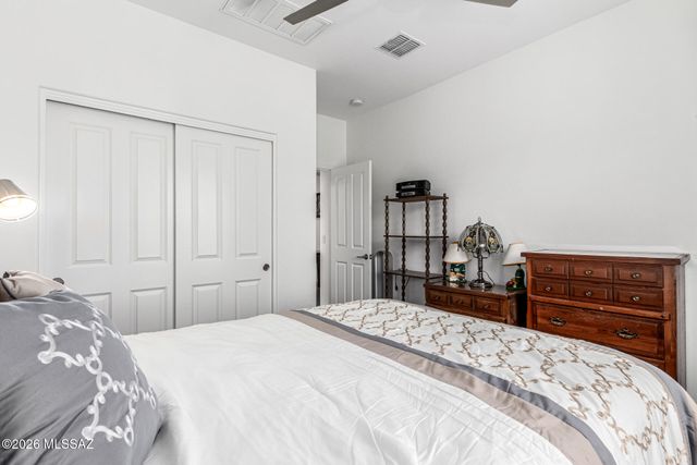 829 N Broken Hills Drive, Green Valley, AZ 85614