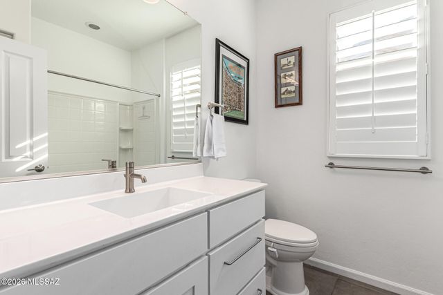 829 N Broken Hills Drive, Green Valley, AZ 85614