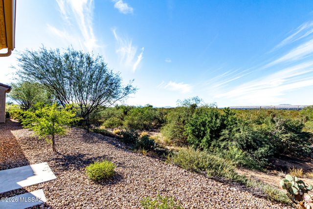 829 N Broken Hills Drive, Green Valley, AZ 85614