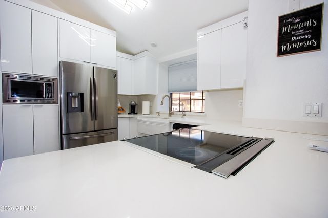 5704 E AIRE LIBRE Avenue 1104, Scottsdale, AZ 85254