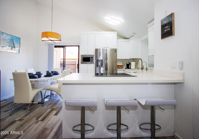 5704 E AIRE LIBRE Avenue 1104, Scottsdale, AZ 85254