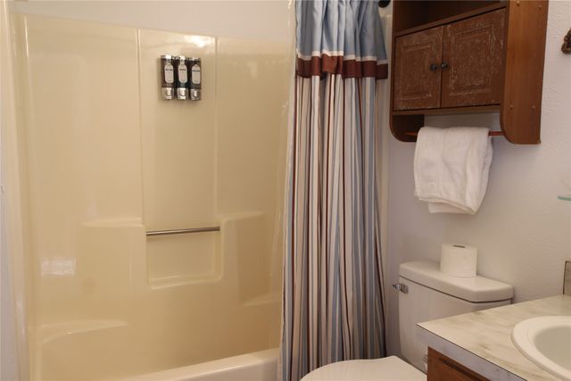 240 Overlook Trail, Gun Barrel City, TX 75156