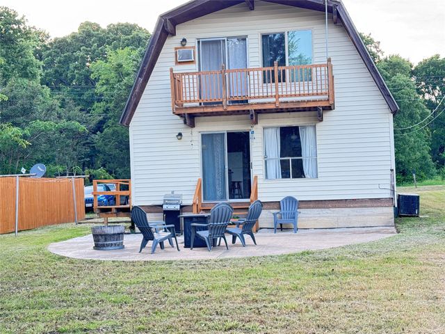 240 Overlook Trail, Gun Barrel City, TX 75156