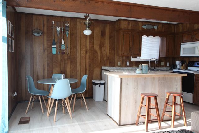 240 Overlook Trail, Gun Barrel City, TX 75156