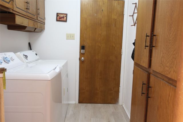 240 Overlook Trail, Gun Barrel City, TX 75156