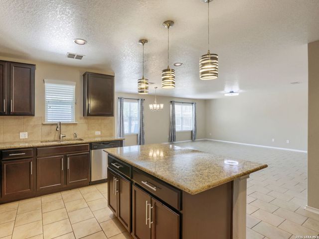 1607 TREE RUN, San Antonio, TX 78245