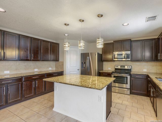 1607 TREE RUN, San Antonio, TX 78245