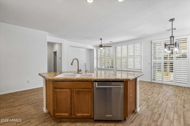 4747 E Narrowleaf Drive, Gilbert, AZ 85298