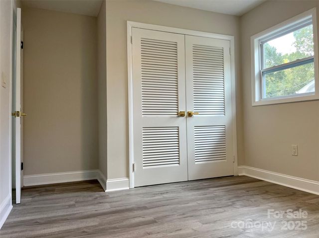 3323 Dunaire Drive, Charlotte, NC 28205