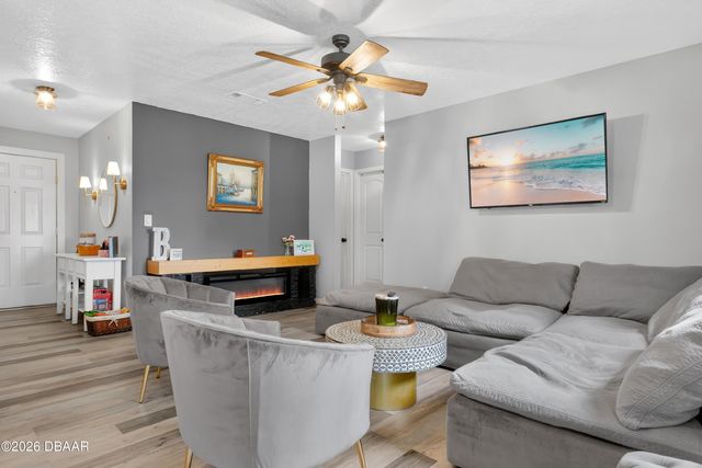 1404 Harnden Road E W, Port Orange, FL 32129