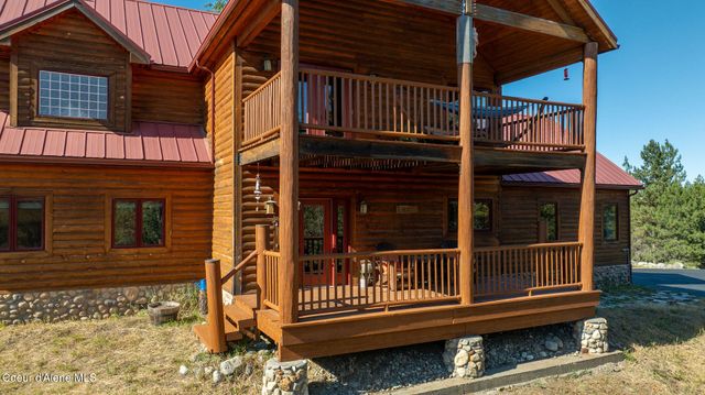 8899 Coeur d'Alene Dr, Spirit Lake, ID 83869