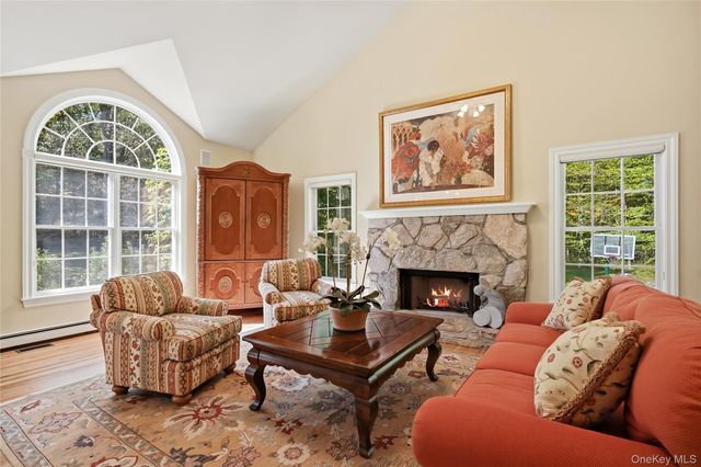 21 Kitchawan Road, Pound Ridge, NY 10576