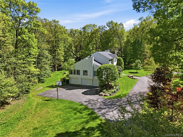 21 Kitchawan Road, Pound Ridge, NY 10576