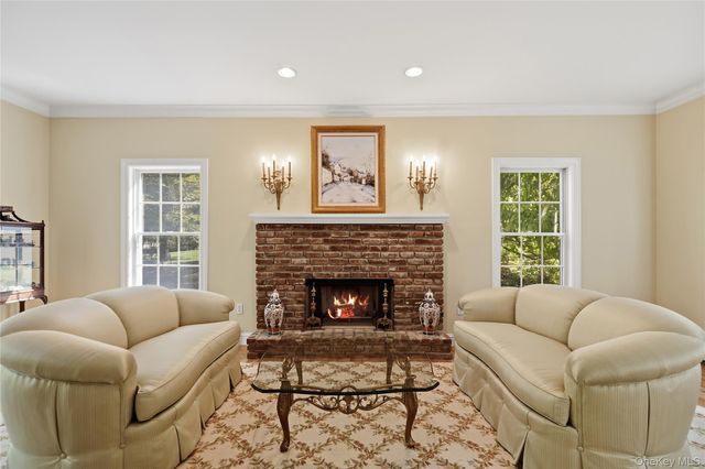 21 Kitchawan Road, Pound Ridge, NY 10576