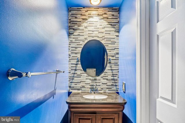 18428 CROWNSGATE CIR, Germantown, MD 20874