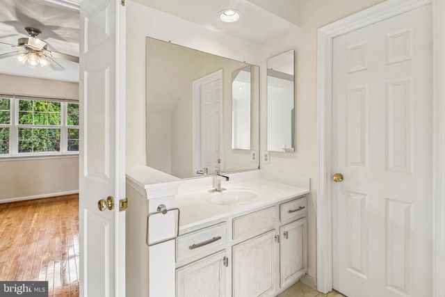 18428 CROWNSGATE CIR, Germantown, MD 20874