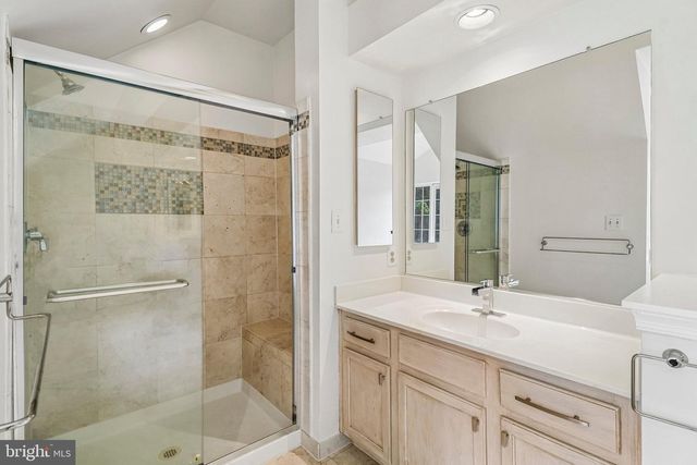 18428 CROWNSGATE CIR, Germantown, MD 20874