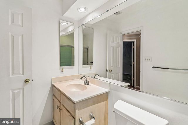 18428 CROWNSGATE CIR, Germantown, MD 20874