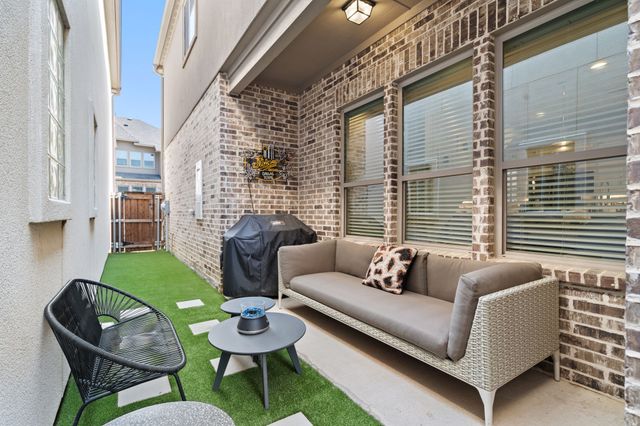 228 Skystone Drive, Irving, TX 75038