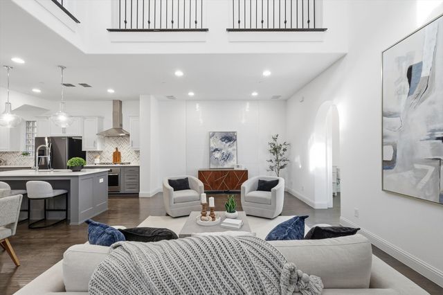 228 Skystone Drive, Irving, TX 75038