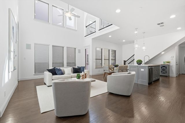 228 Skystone Drive, Irving, TX 75038