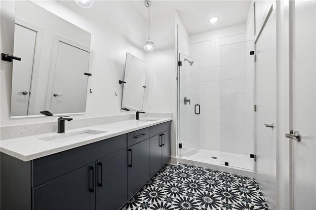 112 Rogers NE Street 304, Atlanta, GA 30317