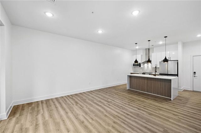 112 Rogers NE Street 304, Atlanta, GA 30317