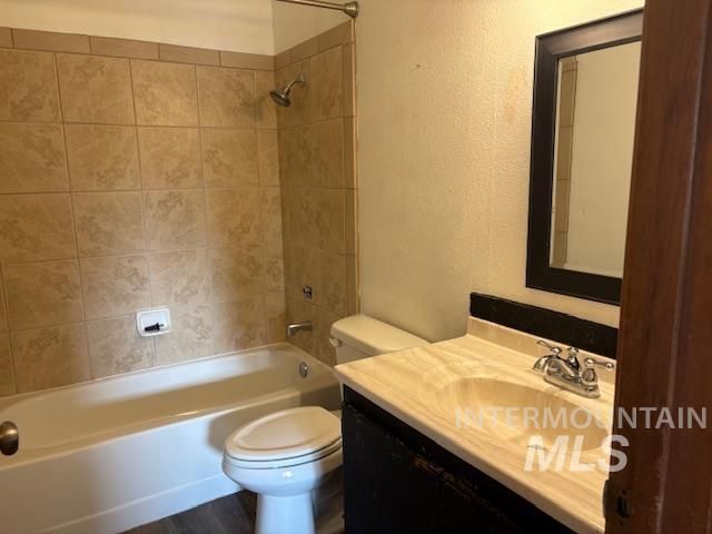 1396 W Crest Wood Dr, Meridian, ID 83642