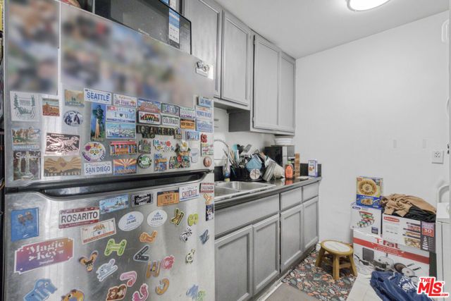 5447 Blackwelder Street, Los Angeles, CA 90016