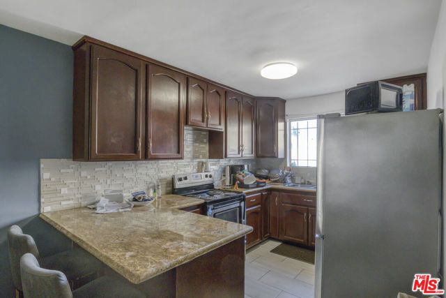 5447 Blackwelder Street, Los Angeles, CA 90016